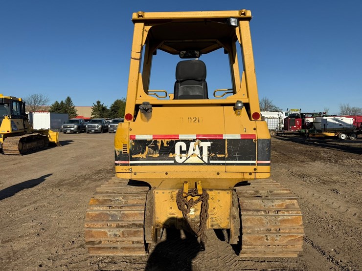 caterpillar-d4g-lgp-image-4
