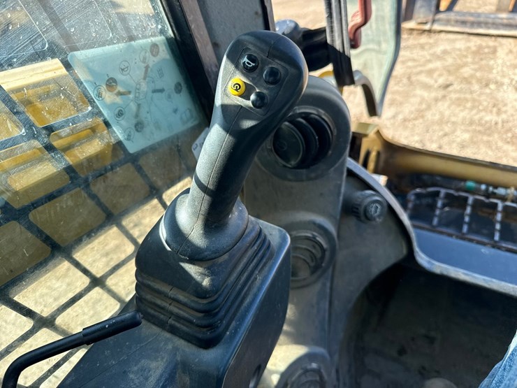 caterpillar-259d3-image-44