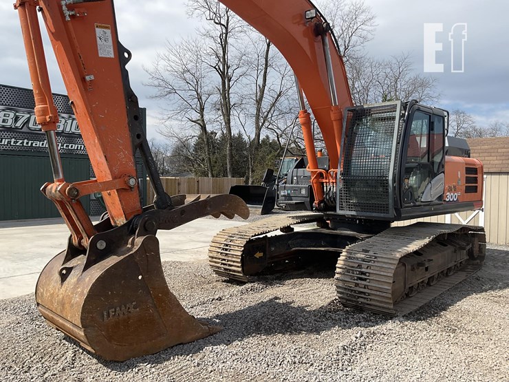2019-hitachi-zx300-lc-6-image-8