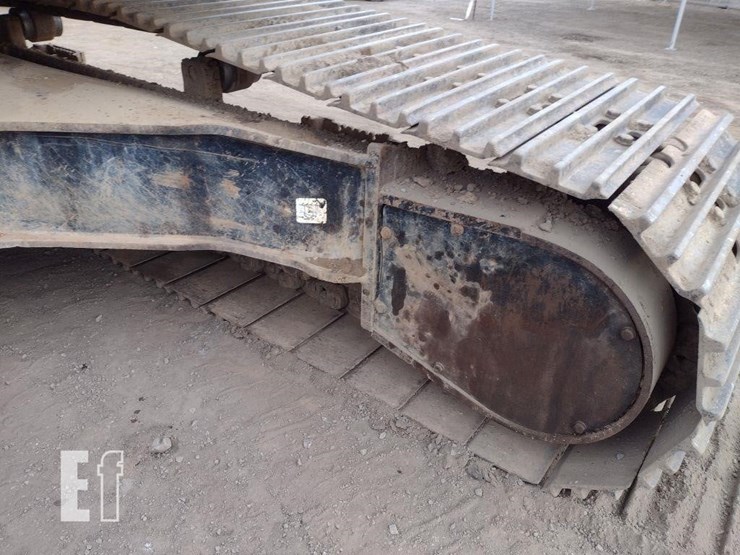 2006-deere-270d-lc-image-53