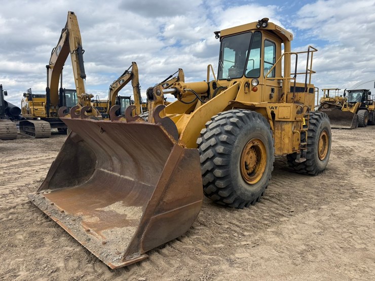 caterpillar-966d-image-1