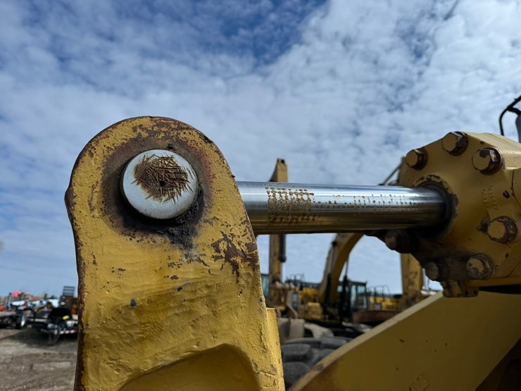 caterpillar-966e-image-26