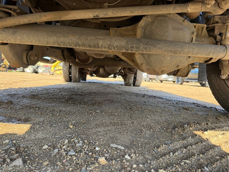 2017-ford-f550-xl-image-76