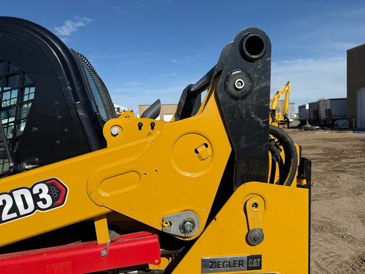 caterpillar-242d3-image-21