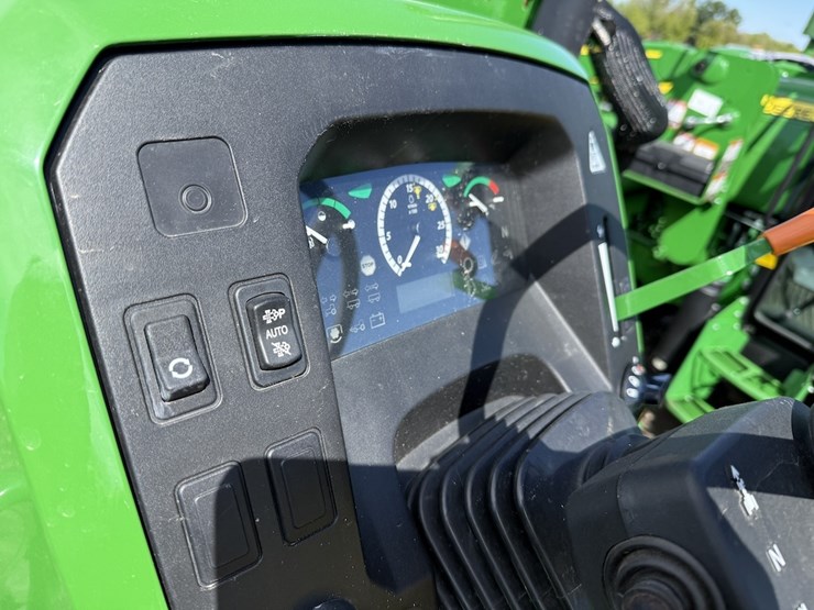 john-deere-5075e-image-11