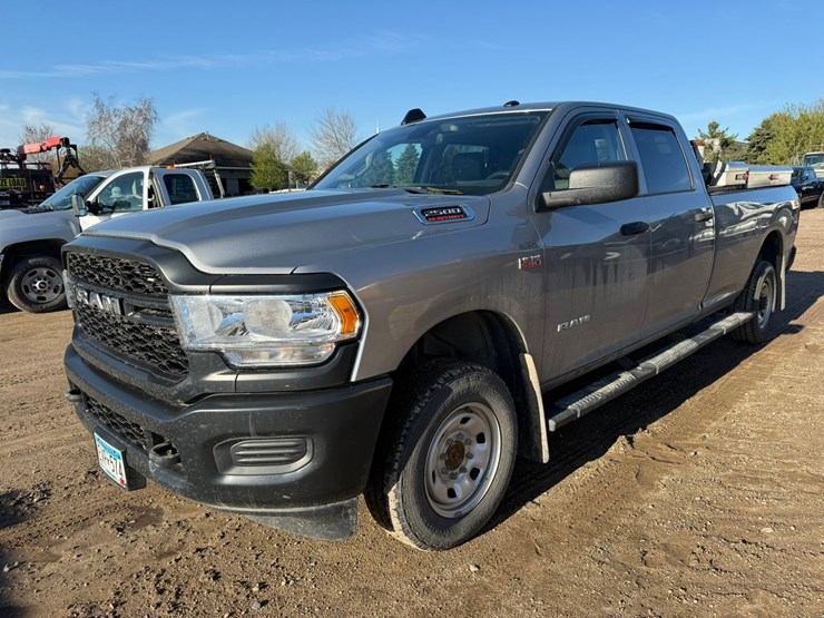 2021-dodge-2500-image-1