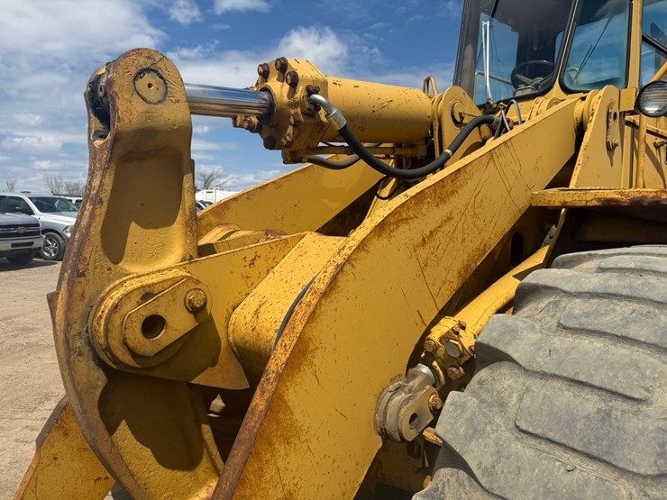 caterpillar-966d-image-17
