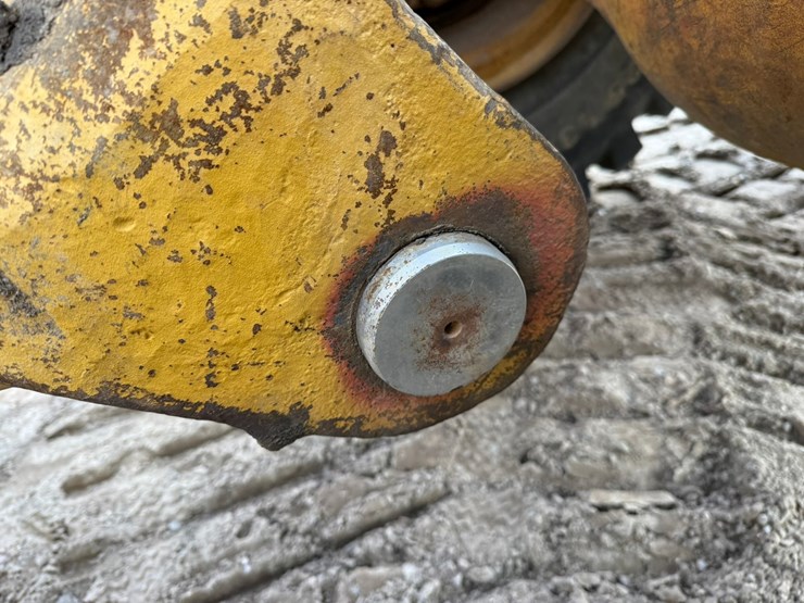 caterpillar-966e-image-25