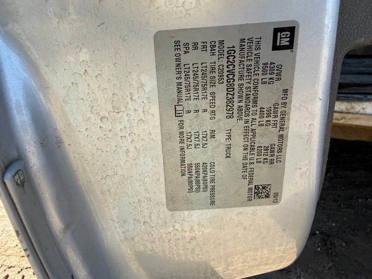 2013-chevrolet-2500-image-56