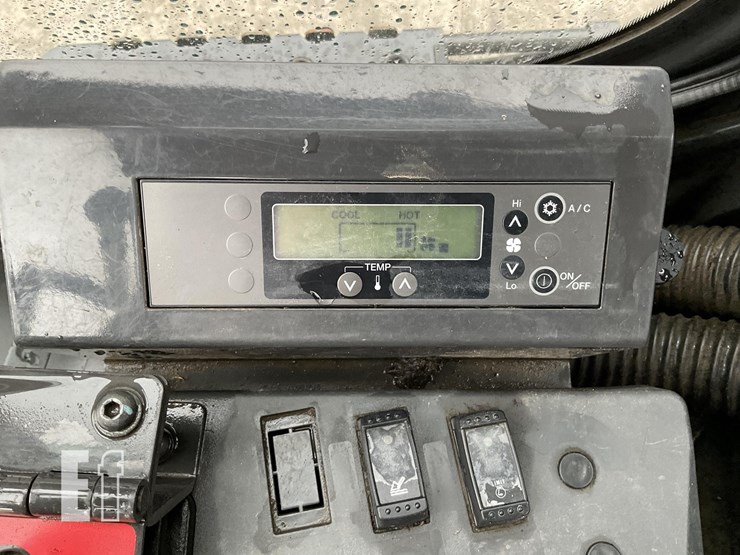 2019-hitachi-zw80-5b-image-14