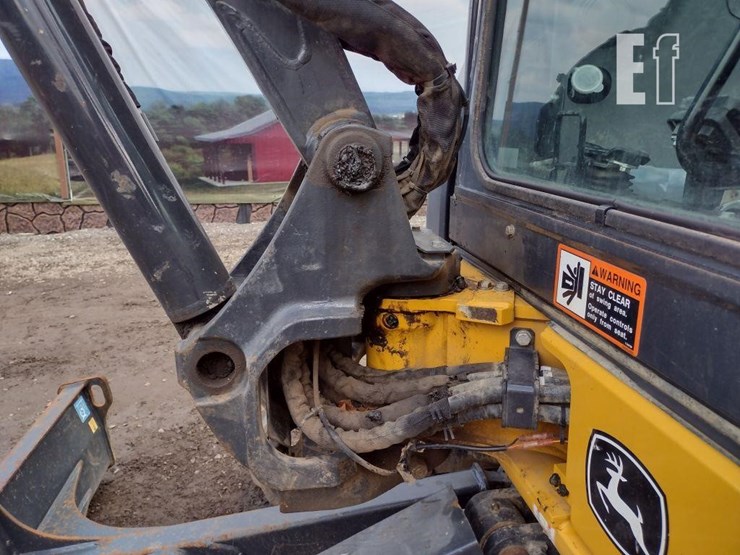 2022-deere-35g-image-26