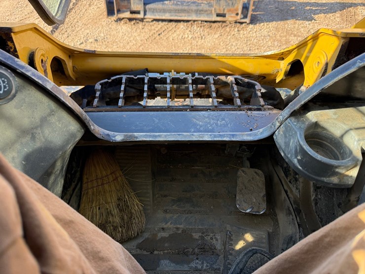 caterpillar-259d3-image-48
