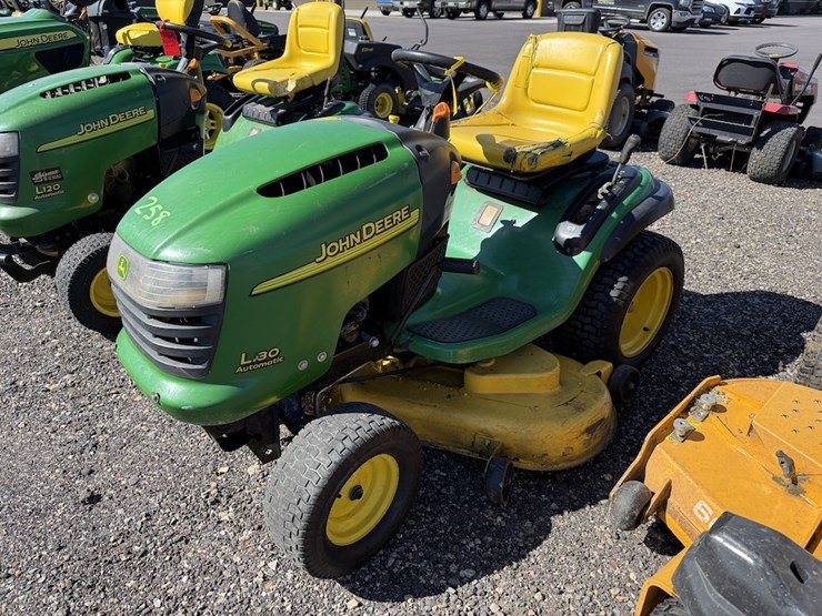 john-deere-l130-image-3