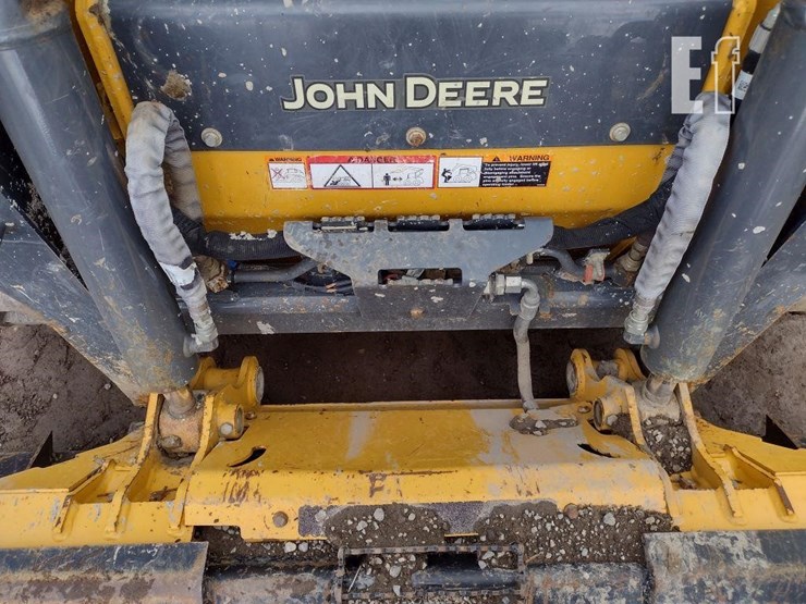 2022-deere-317g-image-21