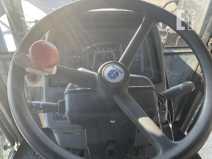 2000-new-holland-ts110-image-14