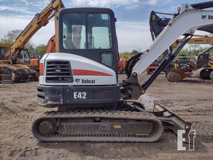 2020-bobcat-e42-image-29