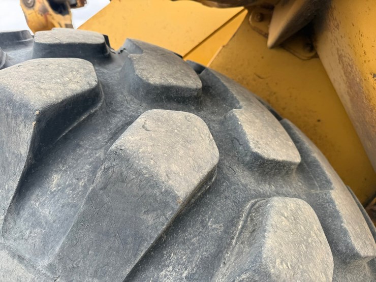 caterpillar-966d-image-96