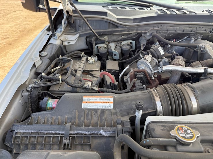 2020-ford-f550-xl-image-16