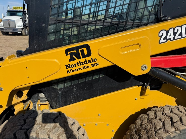 caterpillar-242d3-image-17