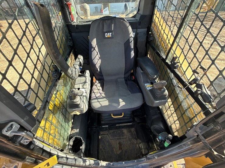 caterpillar-255-image-44