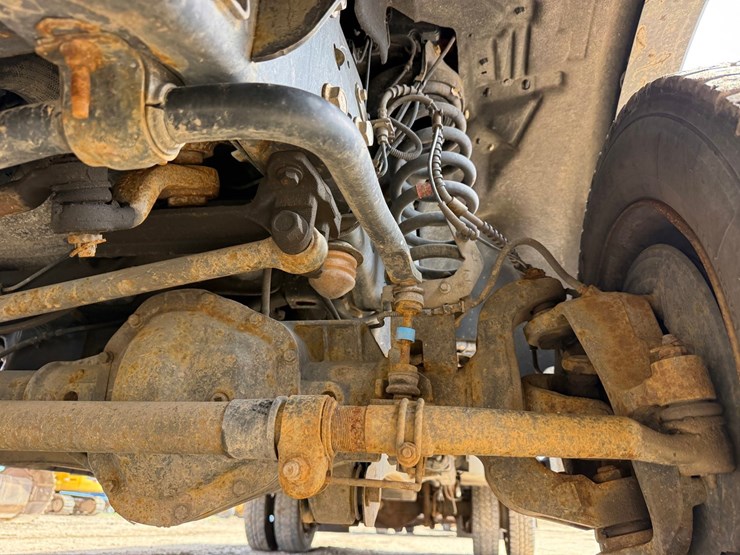 2020-ford-f550-xl-image-51