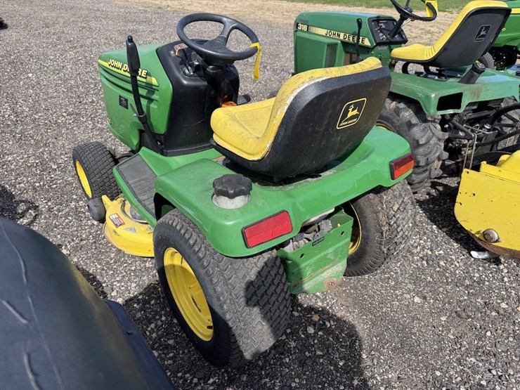 john-deere-gt225-image-5