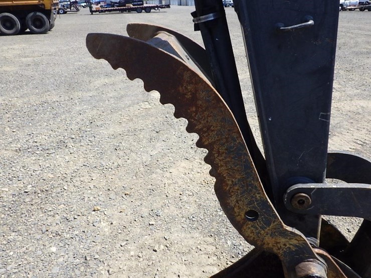2012-john-deere-60d-image-25