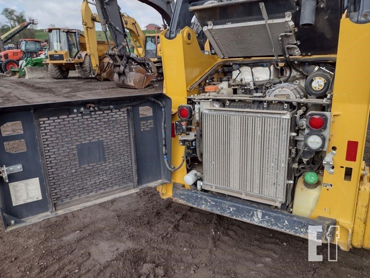 deere-317g-image-29
