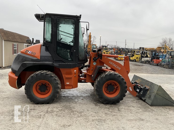2019-hitachi-zw80-5b-image-5
