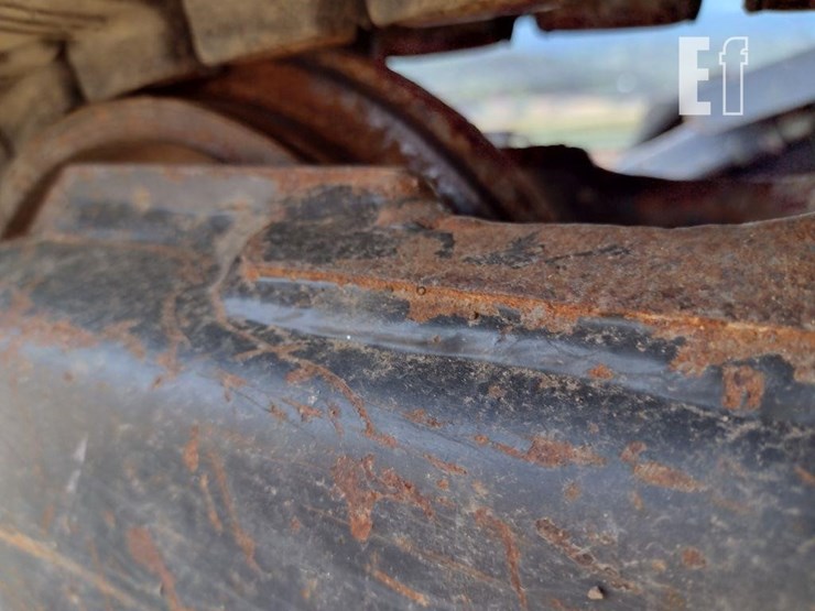 2012-new-holland-e27b-image-15