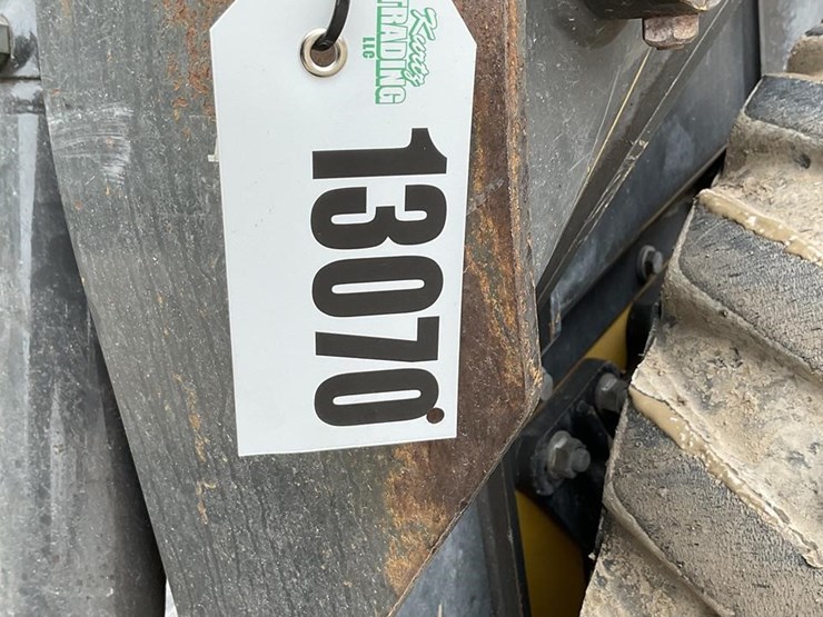 2018-new-holland-l228-image-17