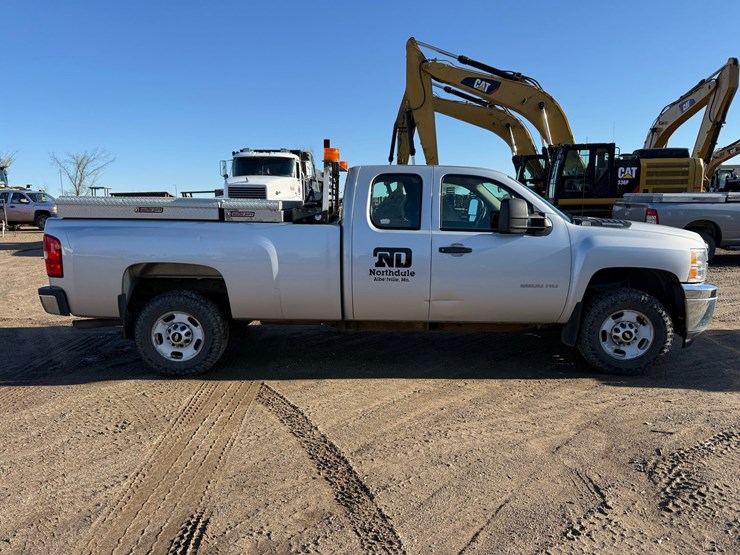 2014-chevrolet-2500-image-6