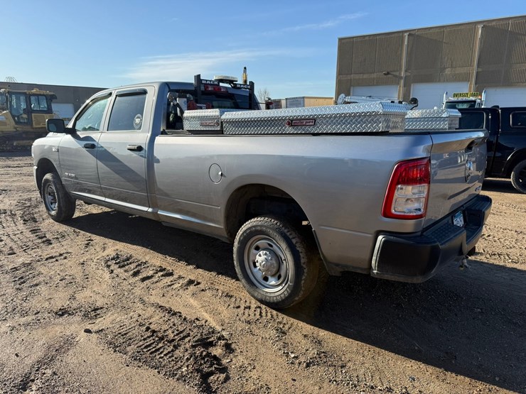 2021-dodge-2500-image-3