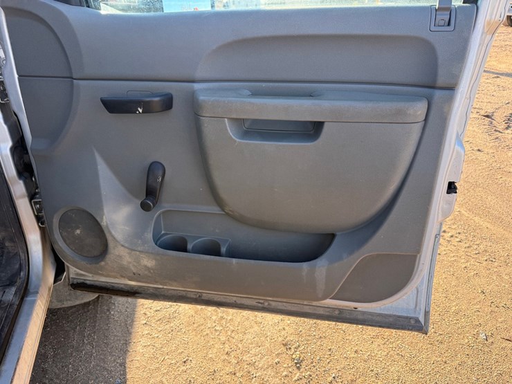 2014-chevrolet-2500-image-31