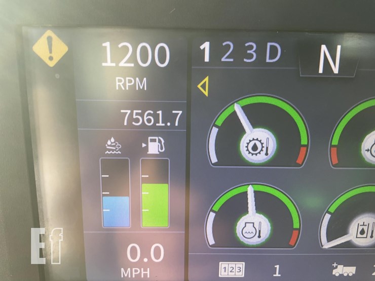 2021-deere-444-p-tier-image-15