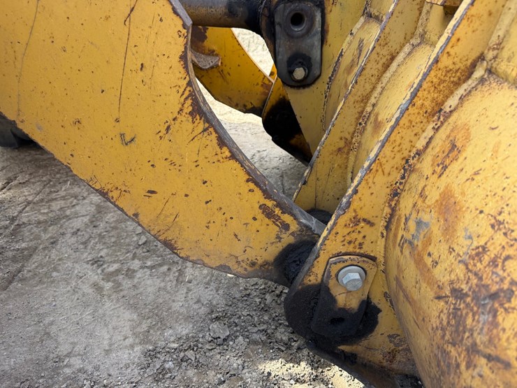 caterpillar-950f-image-14