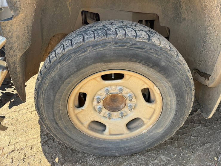 2013-chevrolet-2500-image-48