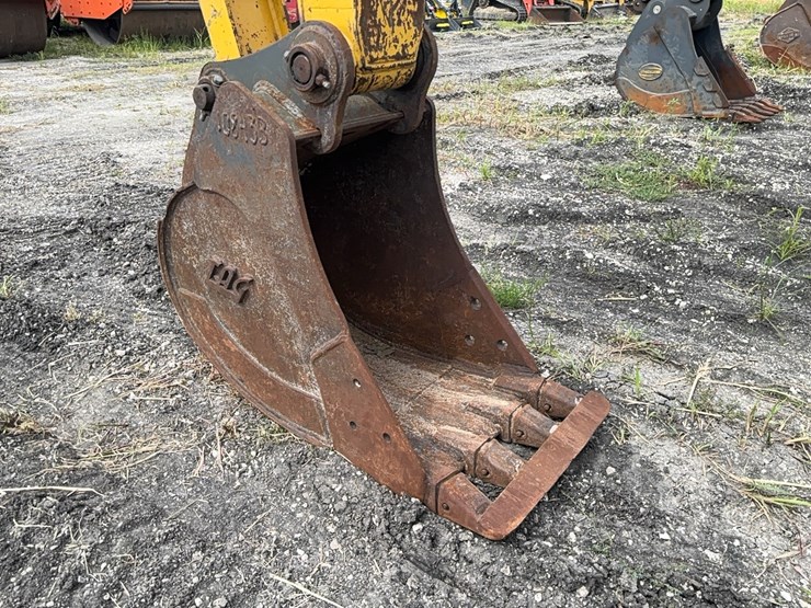 2023-kobelco-sk140sr-lc-7-image-14