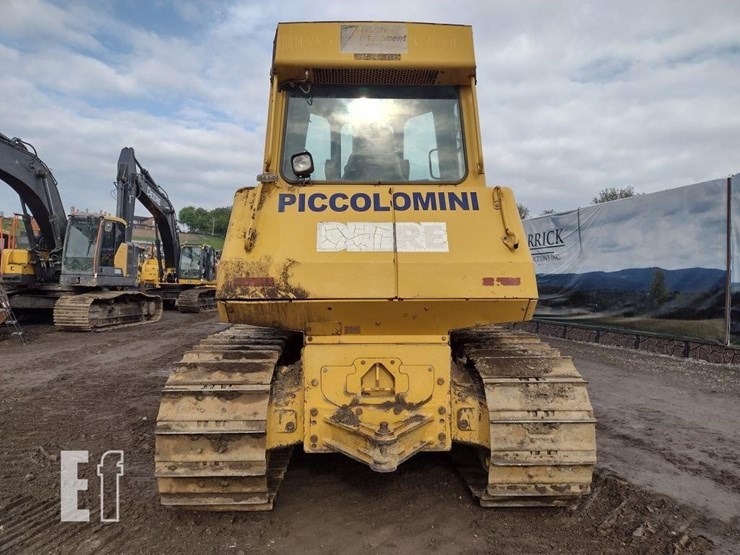 2004-deere-750c-lt-image-4