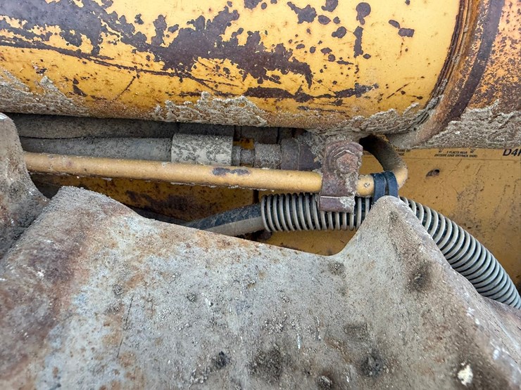 caterpillar-d4h-lgp-image-35