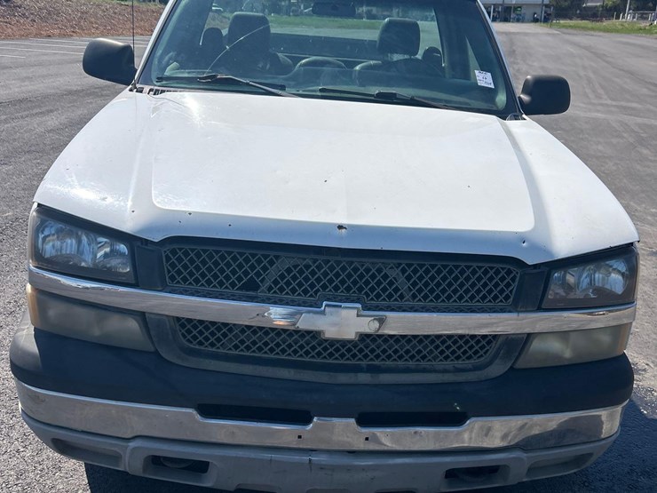 2003-chevrolet-silverado-regular-cab-pick-up-truck-image-5