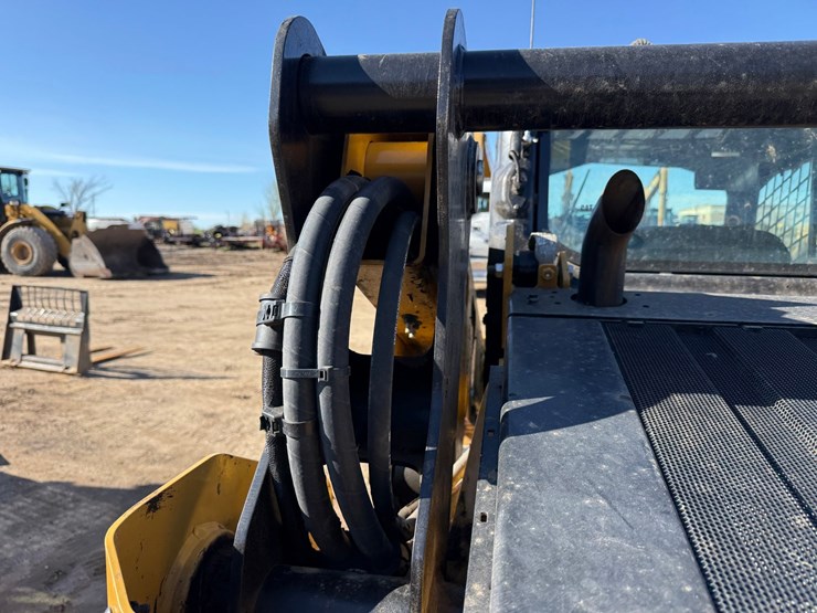caterpillar-255-image-23