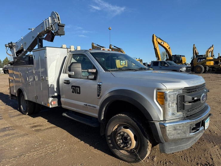 2017-ford-f550-xl-image-7