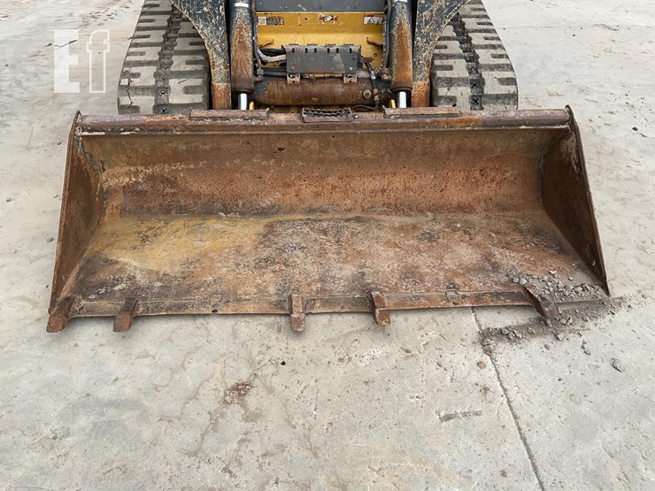 2020-deere-333g-image-11