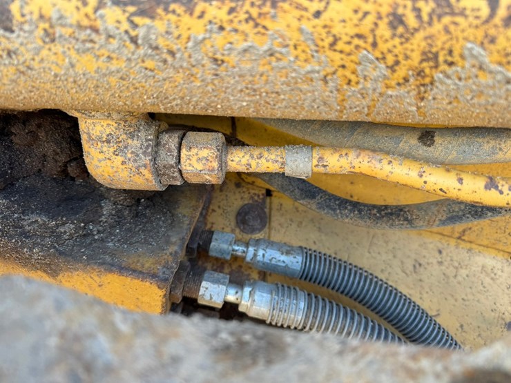 caterpillar-d4h-lgp-image-39