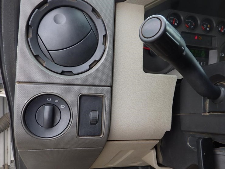 2009-ford-f250-image-33