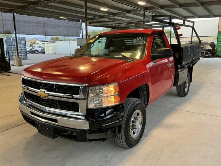 2010-chevrolet-silverado-2500hd-image-4