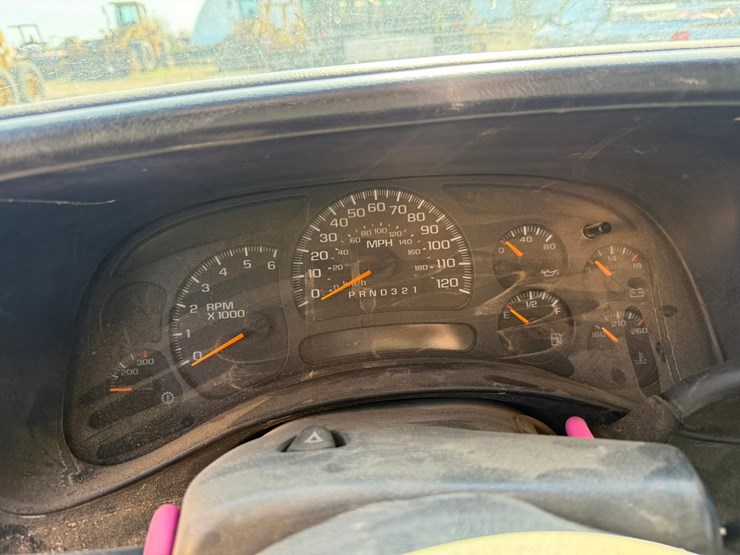 2006-chevrolet-2500-image-47