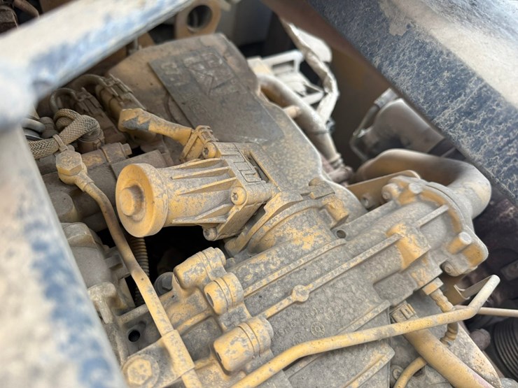 2013-caterpillar-950k-image-86