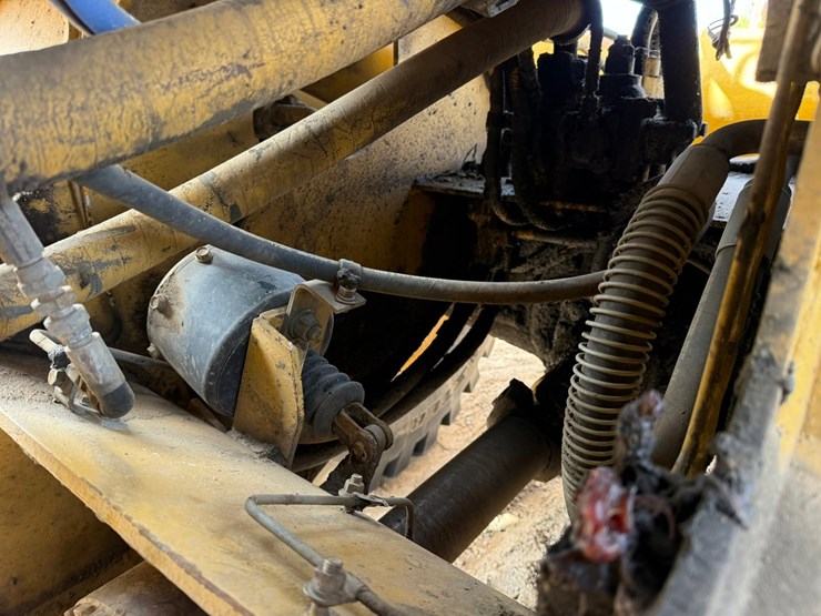 caterpillar-966e-image-63